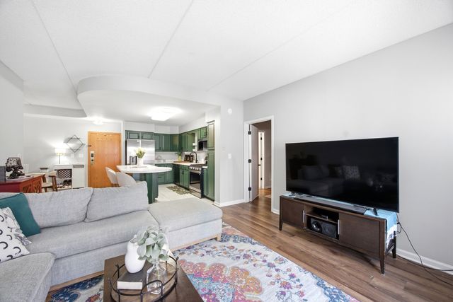 7410 W Lawrence Avenue 217, Harwood Heights, IL 60706