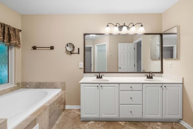 4741 Flagstone Drive, Mason, OH 45040