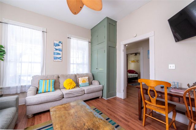 1224 Avenue L, Galveston, TX 77550