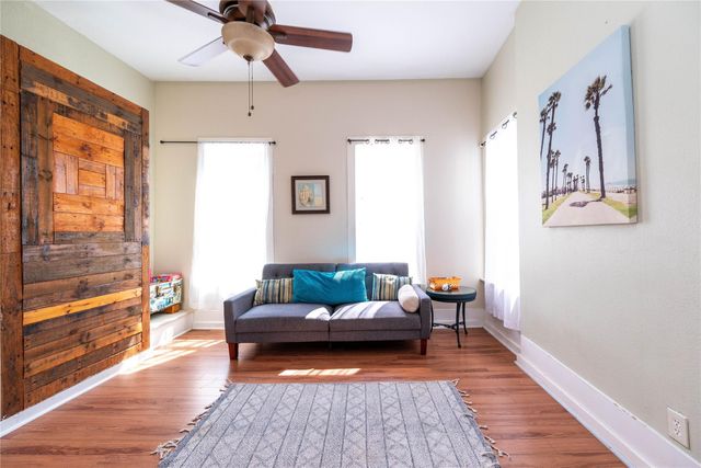 1224 Avenue L, Galveston, TX 77550
