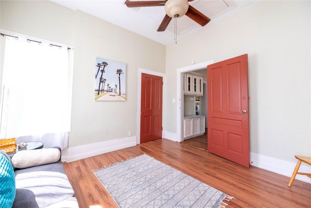 1224 Avenue L, Galveston, TX 77550