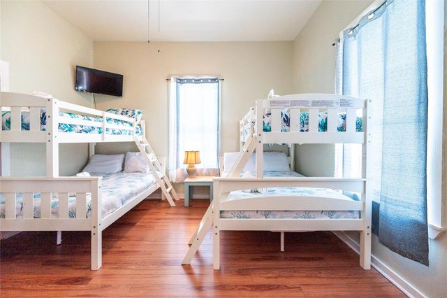 1224 Avenue L, Galveston, TX 77550