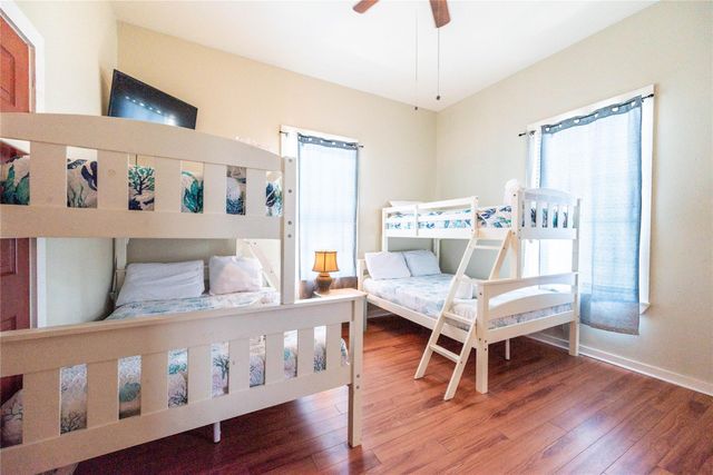 1224 Avenue L, Galveston, TX 77550