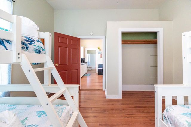 1224 Avenue L, Galveston, TX 77550