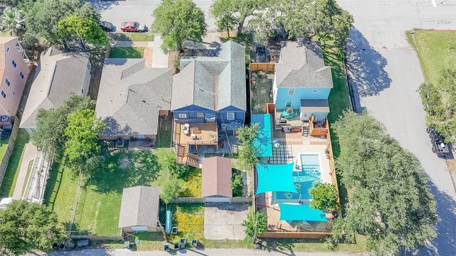 1224 Avenue L, Galveston, TX 77550