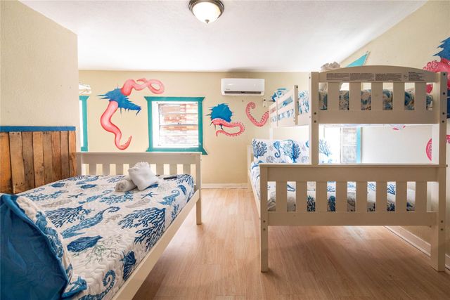 1224 Avenue L, Galveston, TX 77550