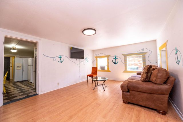 1224 Avenue L, Galveston, TX 77550