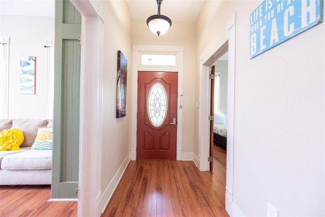 1224 Avenue L, Galveston, TX 77550