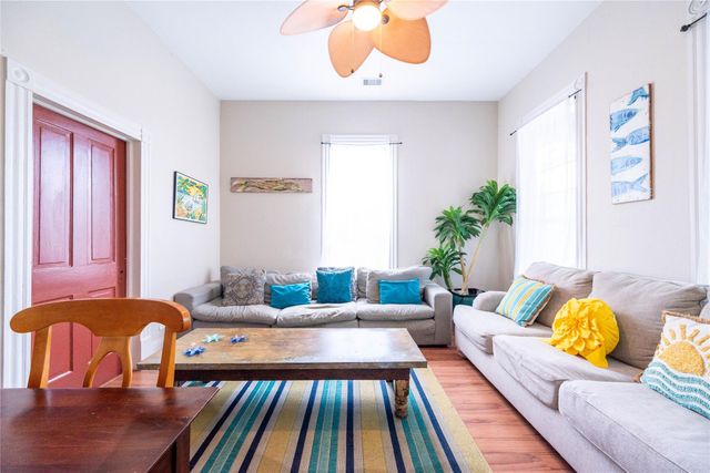 1224 Avenue L, Galveston, TX 77550