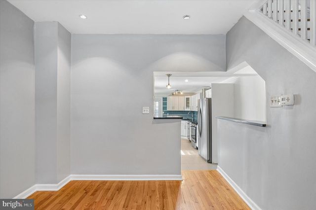 2042 E HUNTINGDON ST, Philadelphia, PA 19125