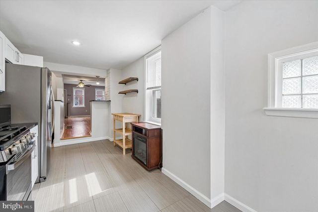 2042 E HUNTINGDON ST, Philadelphia, PA 19125
