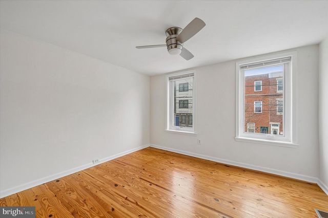 2042 E HUNTINGDON ST, Philadelphia, PA 19125