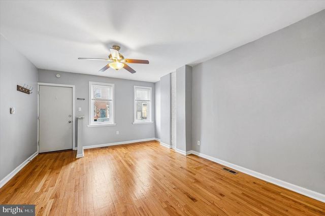 2042 E HUNTINGDON ST, Philadelphia, PA 19125