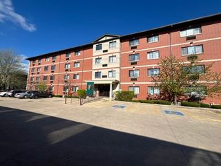 3370 W Brooke Avenue 218, Waukegan, IL 60087