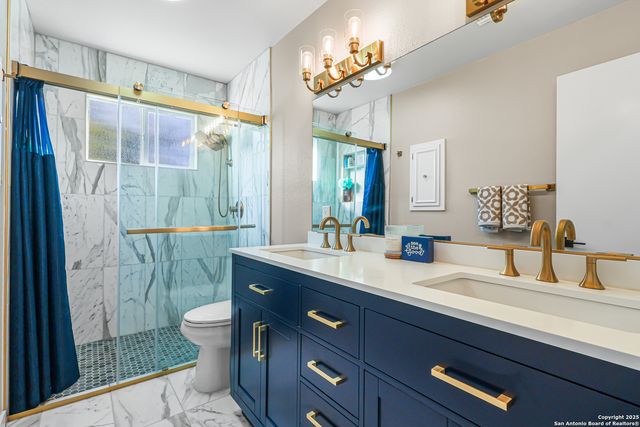 7339 Shady Hollow, San Antonio, TX 78255