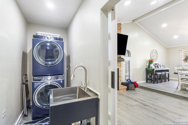 7339 Shady Hollow, San Antonio, TX 78255