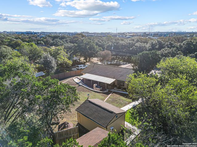 7339 Shady Hollow, San Antonio, TX 78255