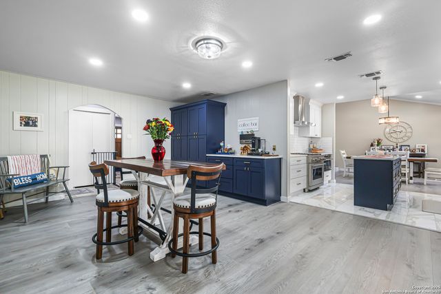 7339 Shady Hollow, San Antonio, TX 78255