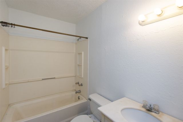 8400 Lady Bird, Kemp, TX 75143