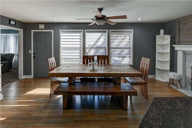 1005 NE Scenic Court, Lee's Summit, MO 64064