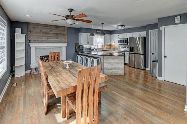 1005 NE Scenic Court, Lee's Summit, MO 64064