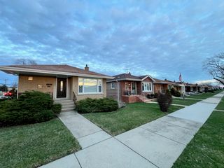 12401 Justine Street, Calumet Park, IL 60827