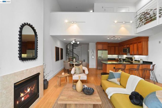 3960 Adeline St 107, Emeryville, CA 94608