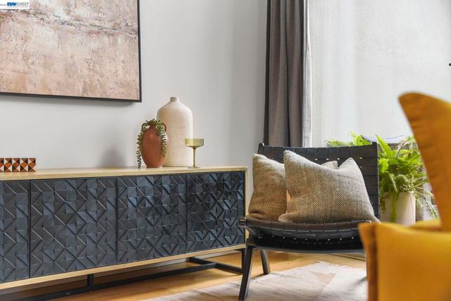 3960 Adeline St 107, Emeryville, CA 94608