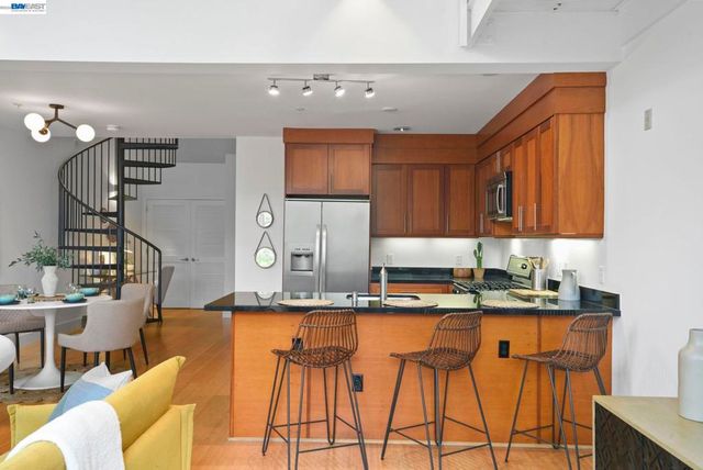 3960 Adeline St 107, Emeryville, CA 94608