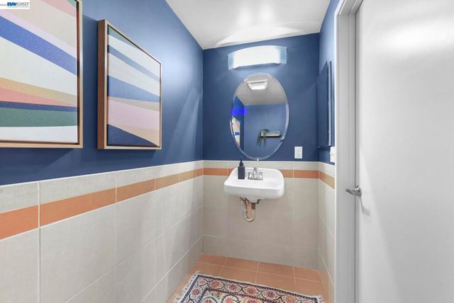 3960 Adeline St 107, Emeryville, CA 94608