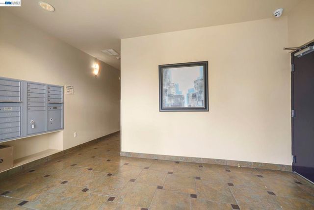 3960 Adeline St 107, Emeryville, CA 94608