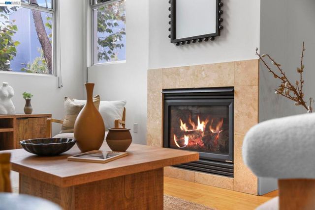 3960 Adeline St 107, Emeryville, CA 94608