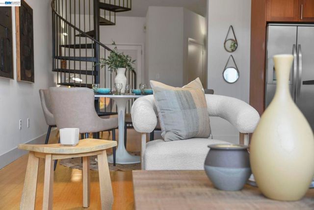 3960 Adeline St 107, Emeryville, CA 94608