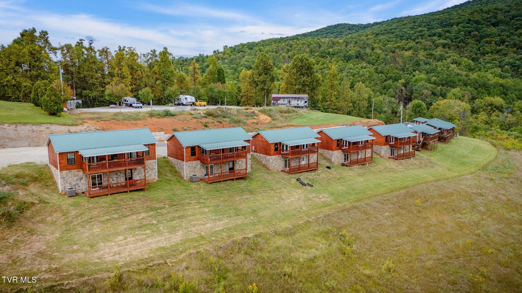 117-125 Ridgeview Drive, Elizabethton, TN 37643