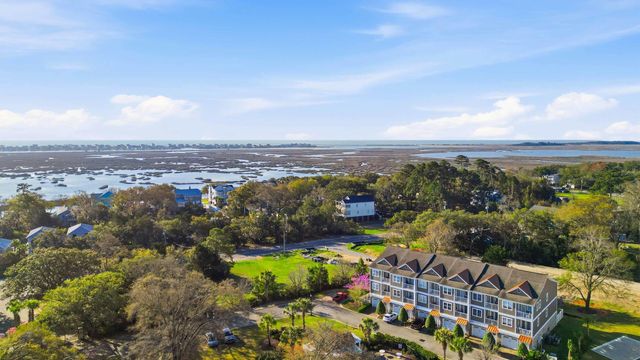 122 Oyster Bay Drive Unit 102, Murrells Inlet, SC 29576