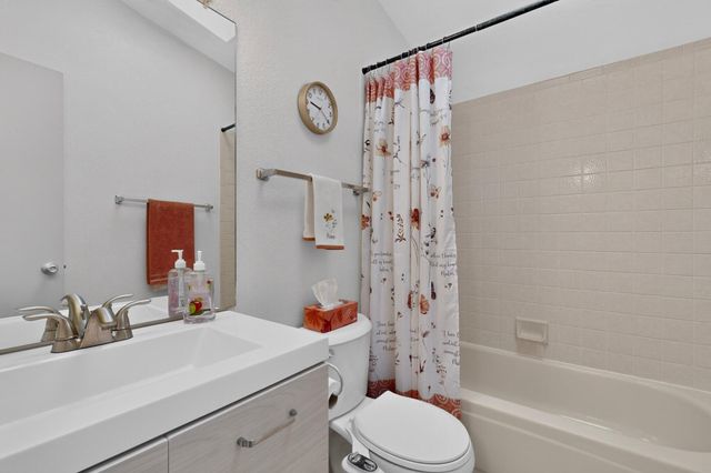 316 Palmer Park Drive NE, Albuquerque, NM 87123