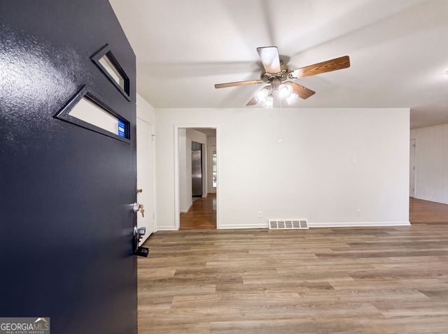 210 Pinewood Lane, Stockbridge, GA 30281