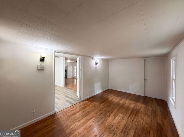 210 Pinewood Lane, Stockbridge, GA 30281