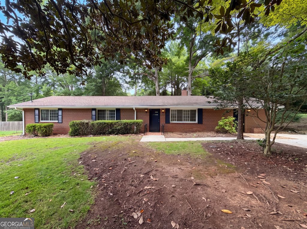 210 Pinewood Lane, Stockbridge, GA 30281