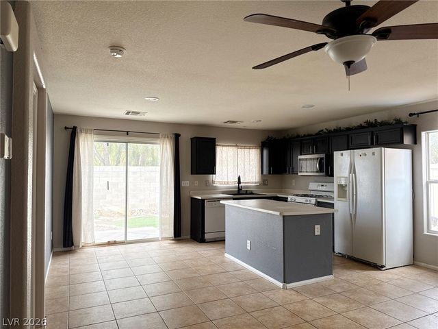 824 Blushing Rose Place, Henderson, NV 89052