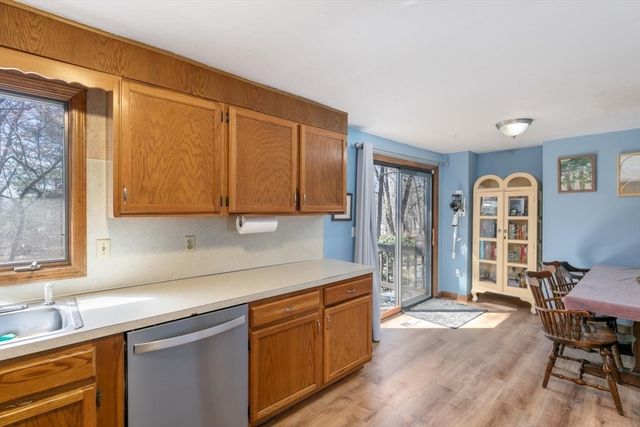 281 Boylston St H, Lowell, MA 01852