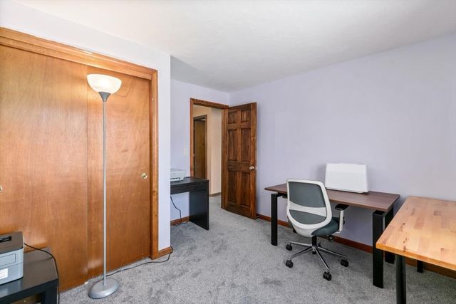 281 Boylston St H, Lowell, MA 01852