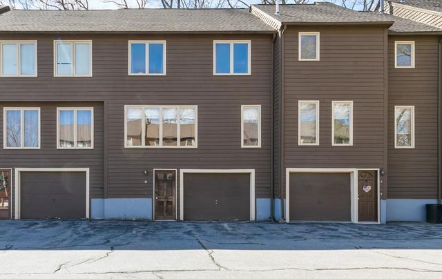 281 Boylston St H, Lowell, MA 01852