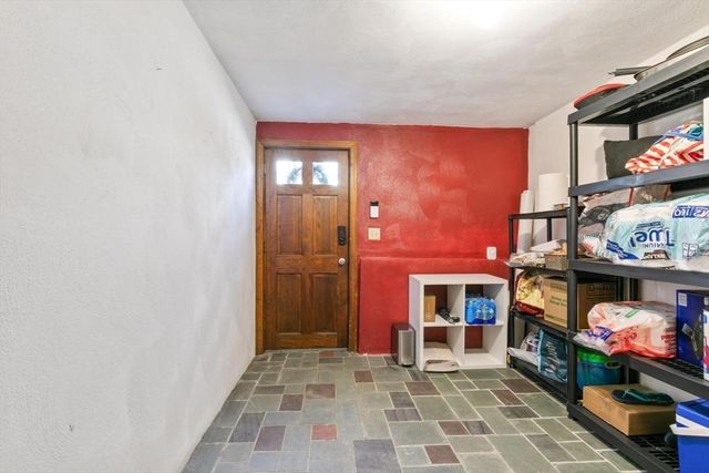 281 Boylston St H, Lowell, MA 01852