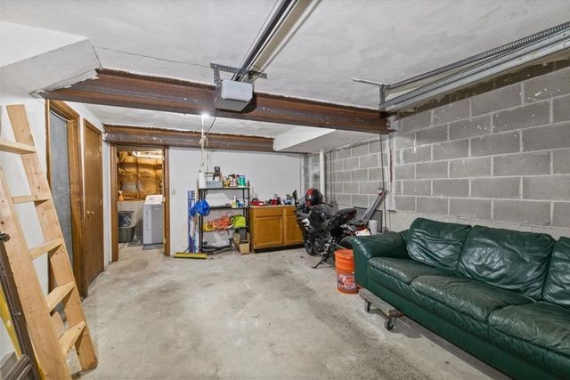 281 Boylston St H, Lowell, MA 01852