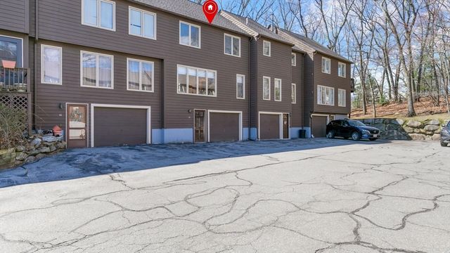 281 Boylston St H, Lowell, MA 01852