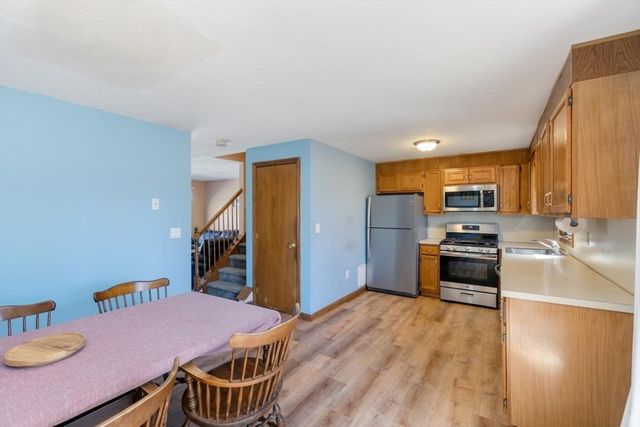 281 Boylston St H, Lowell, MA 01852