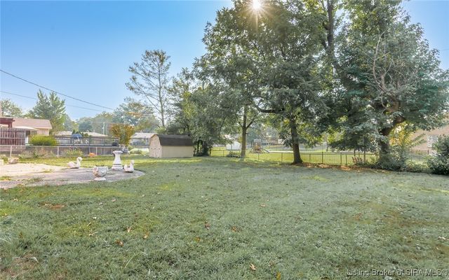1655 Harriett Court, New Albany, IN 47150