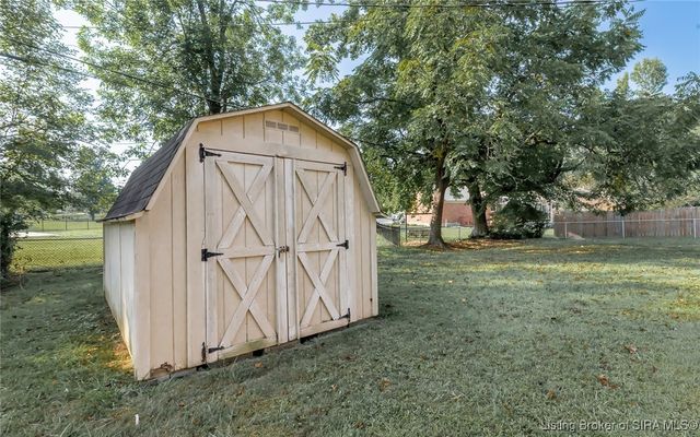1655 Harriett Court, New Albany, IN 47150