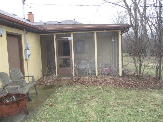 6526 Howard Avenue, Indian Head Park, IL 60525